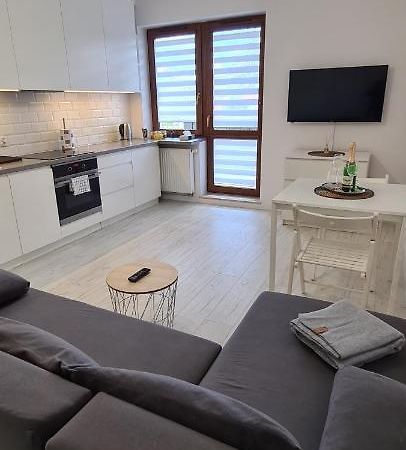 44 - Apartamenty Siedlce - Nowy Apartament W Centrum Przy Ul Czerwonego Krzyza Exterior foto