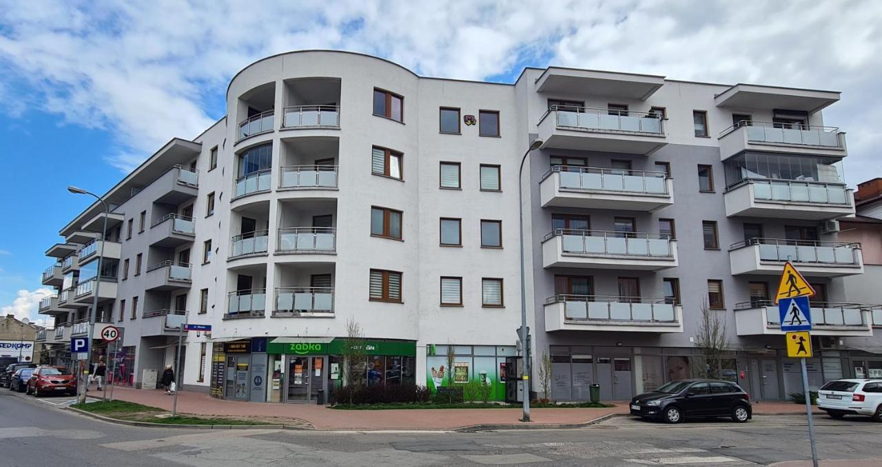 44 - Apartamenty Siedlce - Nowy Apartament W Centrum Przy Ul Czerwonego Krzyza Exterior foto